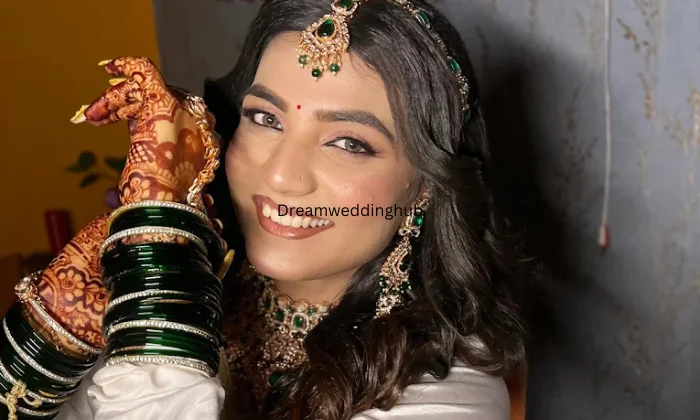 Kavya Beauty Parlour